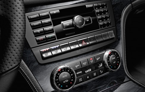 Mercedes Benz Wordpress Car Dealer 14